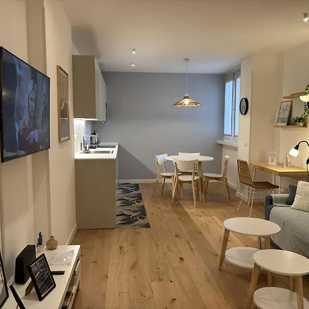 Urban Cocoon - Reception Apartment