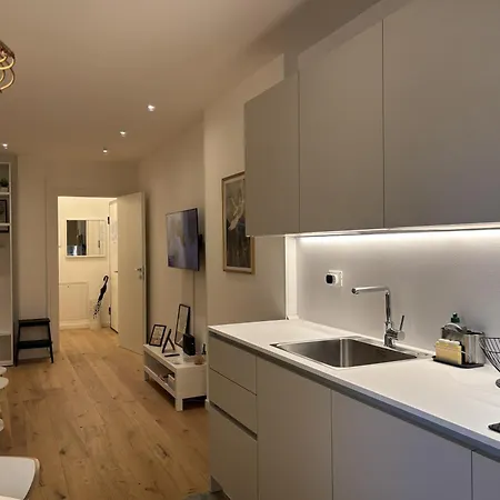 Urban Cocoon - Reception Apartment