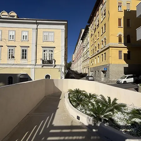 Urban Cocoon Lägenhet Trieste